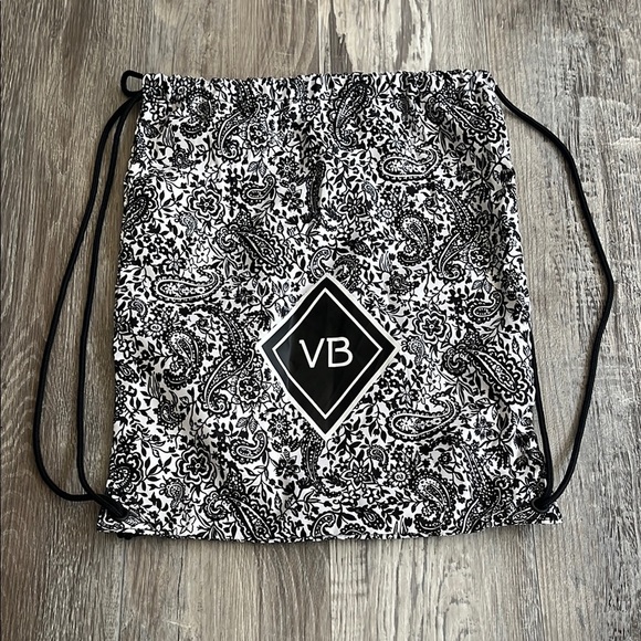 Vera Bradley Black and White Backsack - Picture 1 of 6